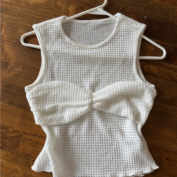 White Textured Knit Crop Tank Top - Picture 2 of 3